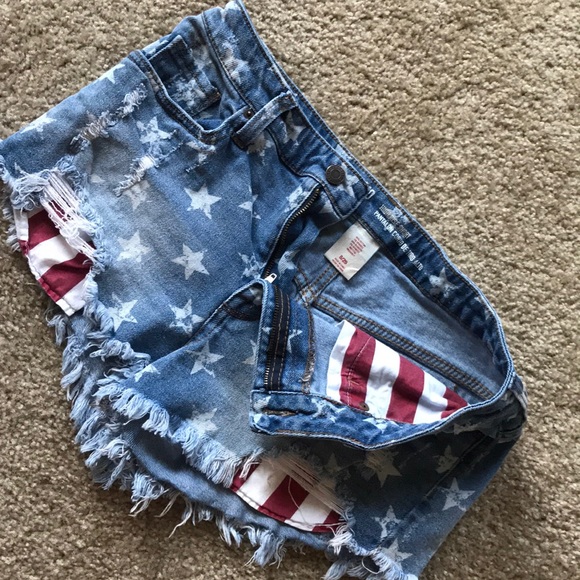 Mossimo Supply Co. Pants - Mossimo stars & stripes shorts;8/29